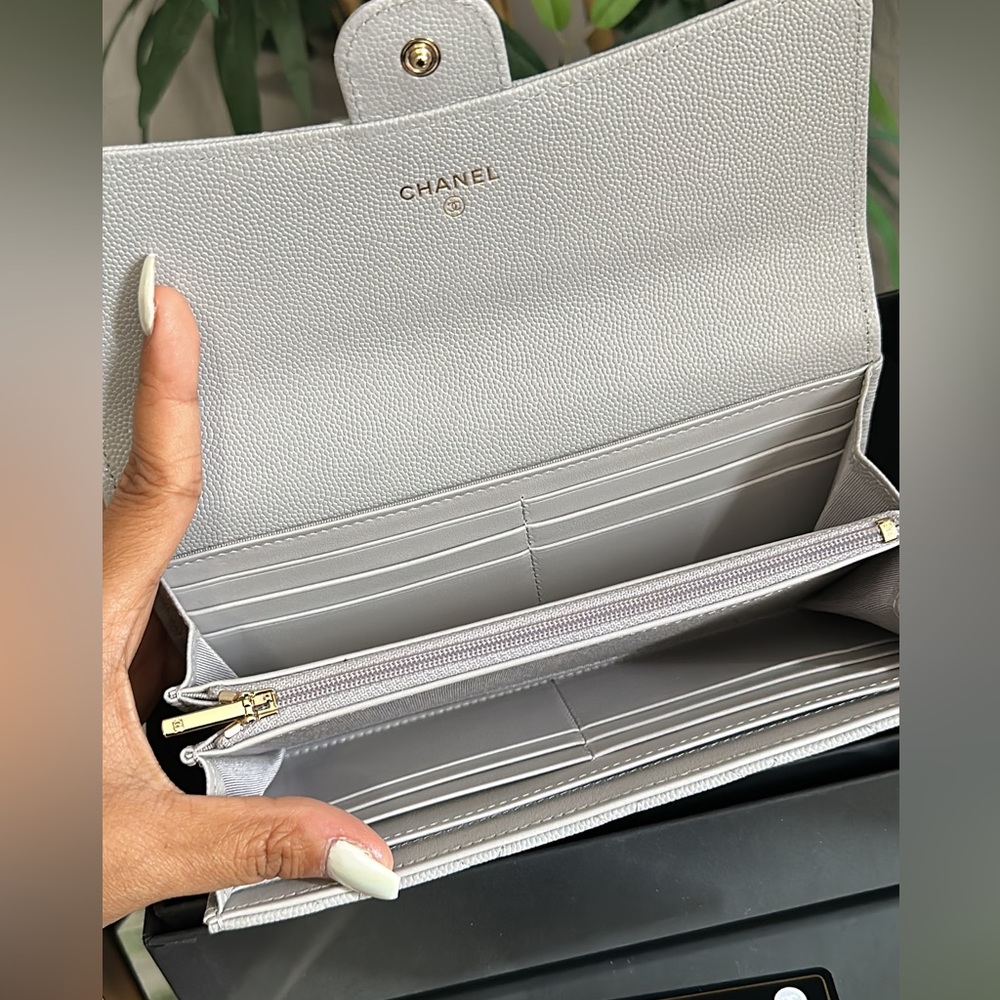 ❌ SOLD ❌ CHANEL CLASSIC LONG GUSSET FLAP WALLET - Picture 4 of 8